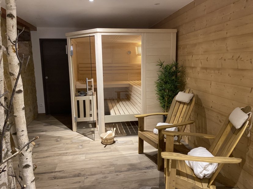 "CHEZ NETTY" GITE DE CHARME AVEC SAUNA